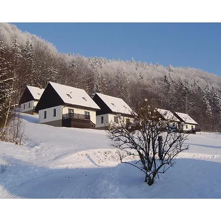 בית נופש Three-bedroom Holiday In Stárkov